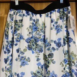 NWT Lularoe large Lola